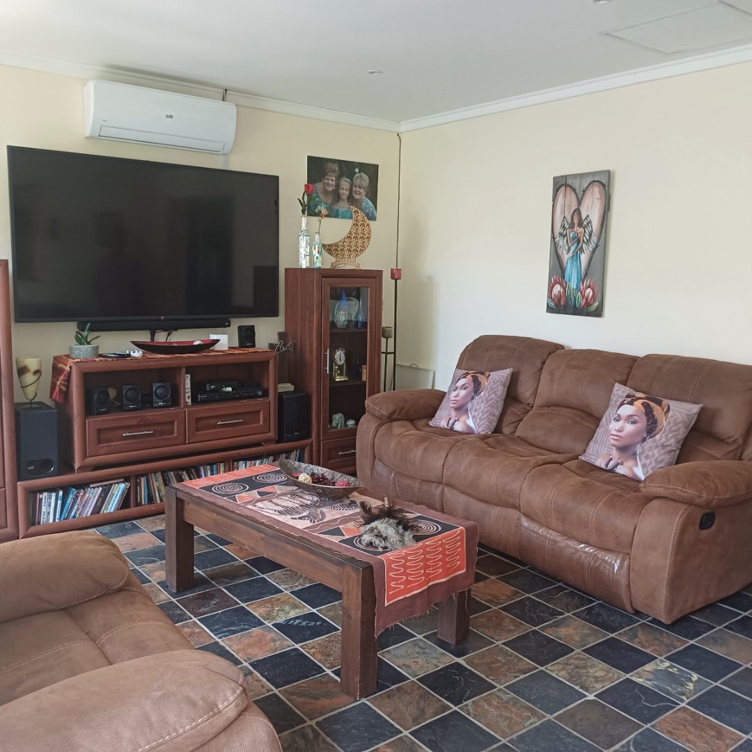 3 Bedroom Property for Sale in Pentagon Park Free State